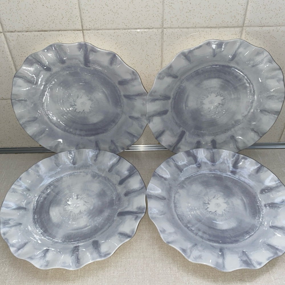 Pier 1 Melamine White Gray Salad Plates Set Of 4 Scallop‎ Edges NWT